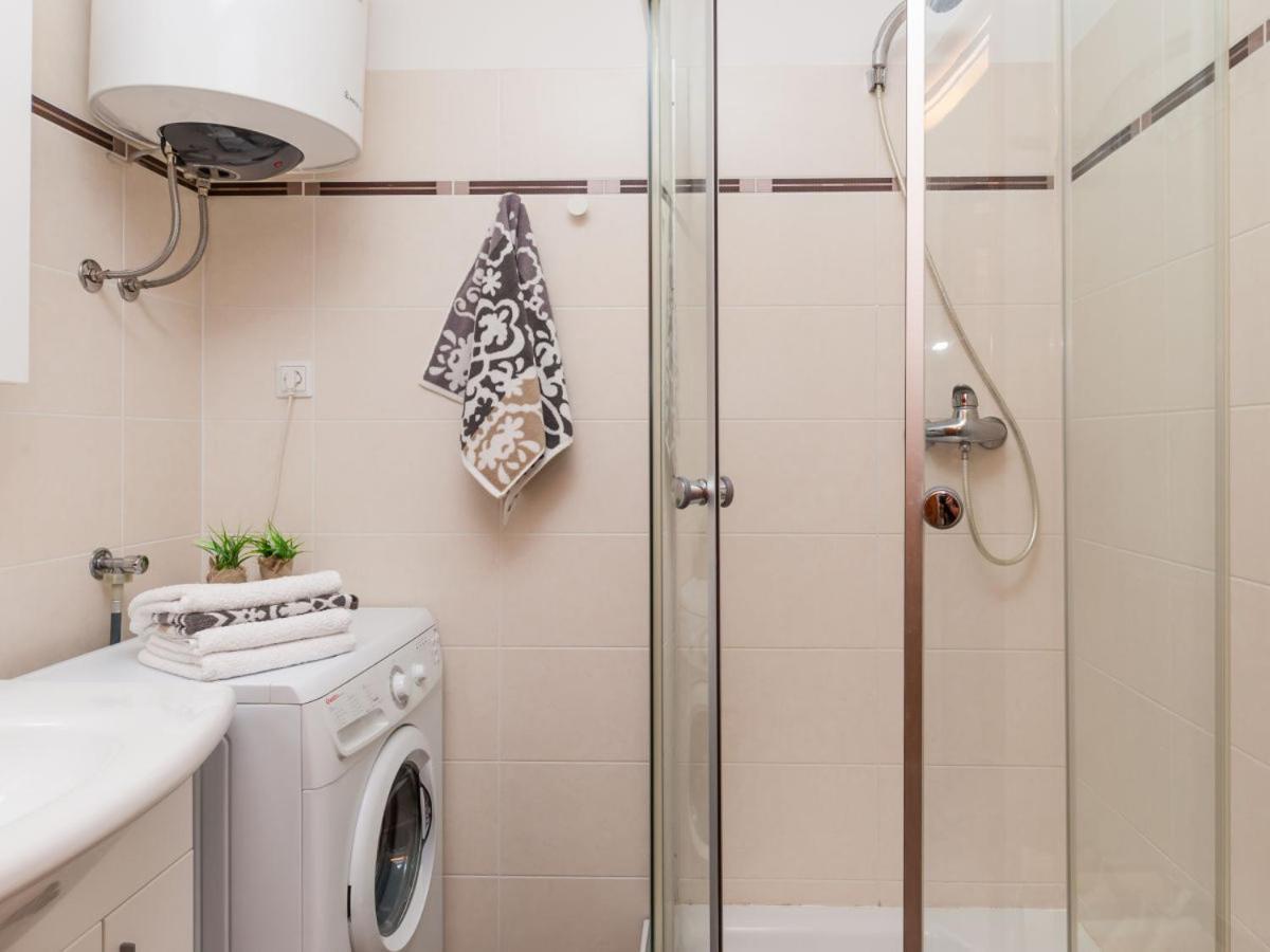 Apartment Ella Sea View ボル エクステリア 写真